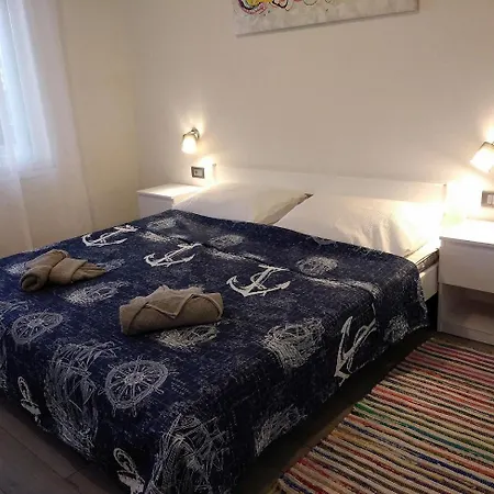 With A Parking Space - 22434 Crikvenica