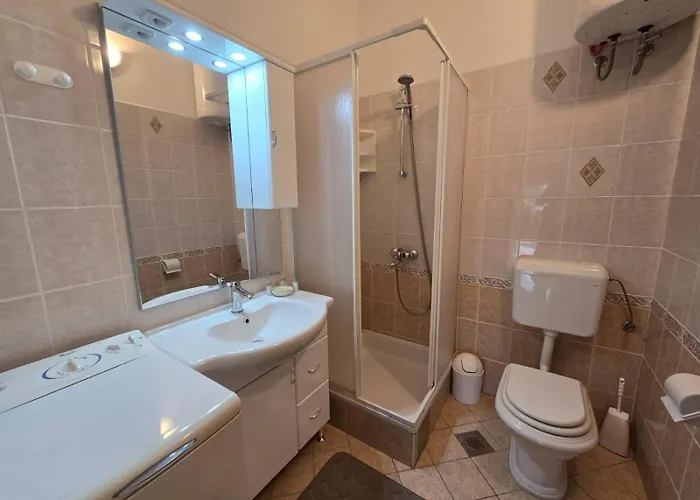 With Parking Space - 22434 Crikvenica